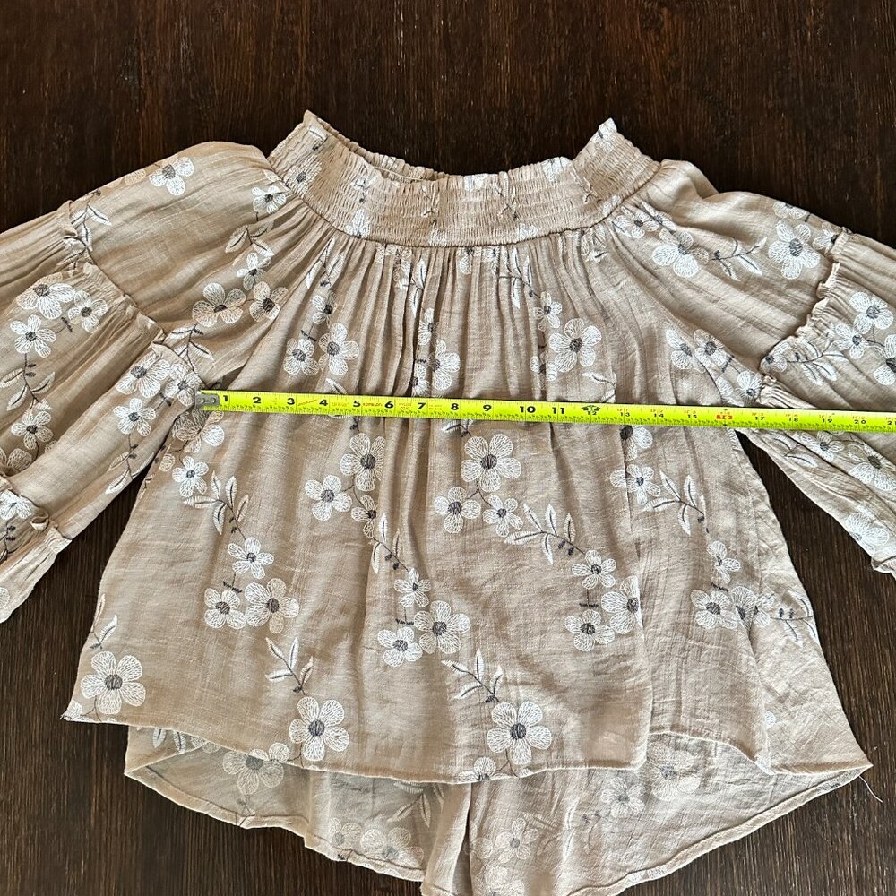 UMGEE USA Tan Flowy Off-the-Shoulder Top (Small) - Flowy Boho Chic - Picture 7 of 11